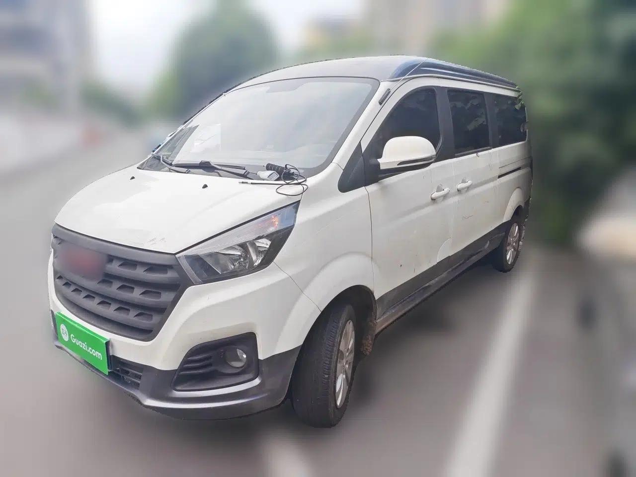Jinbei Gold Hiace M Classic 2023 Panda Edition 1.5L Travel Lion Passenger Van 5/6/7 Seats — миниатюра 1
