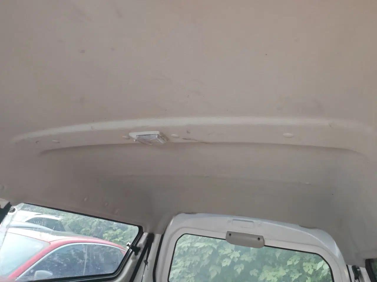 Jinbei Gold Hiace M Classic 2023 Panda Edition 1.5L Travel Lion Passenger Van 5/6/7 Seats — миниатюра 18