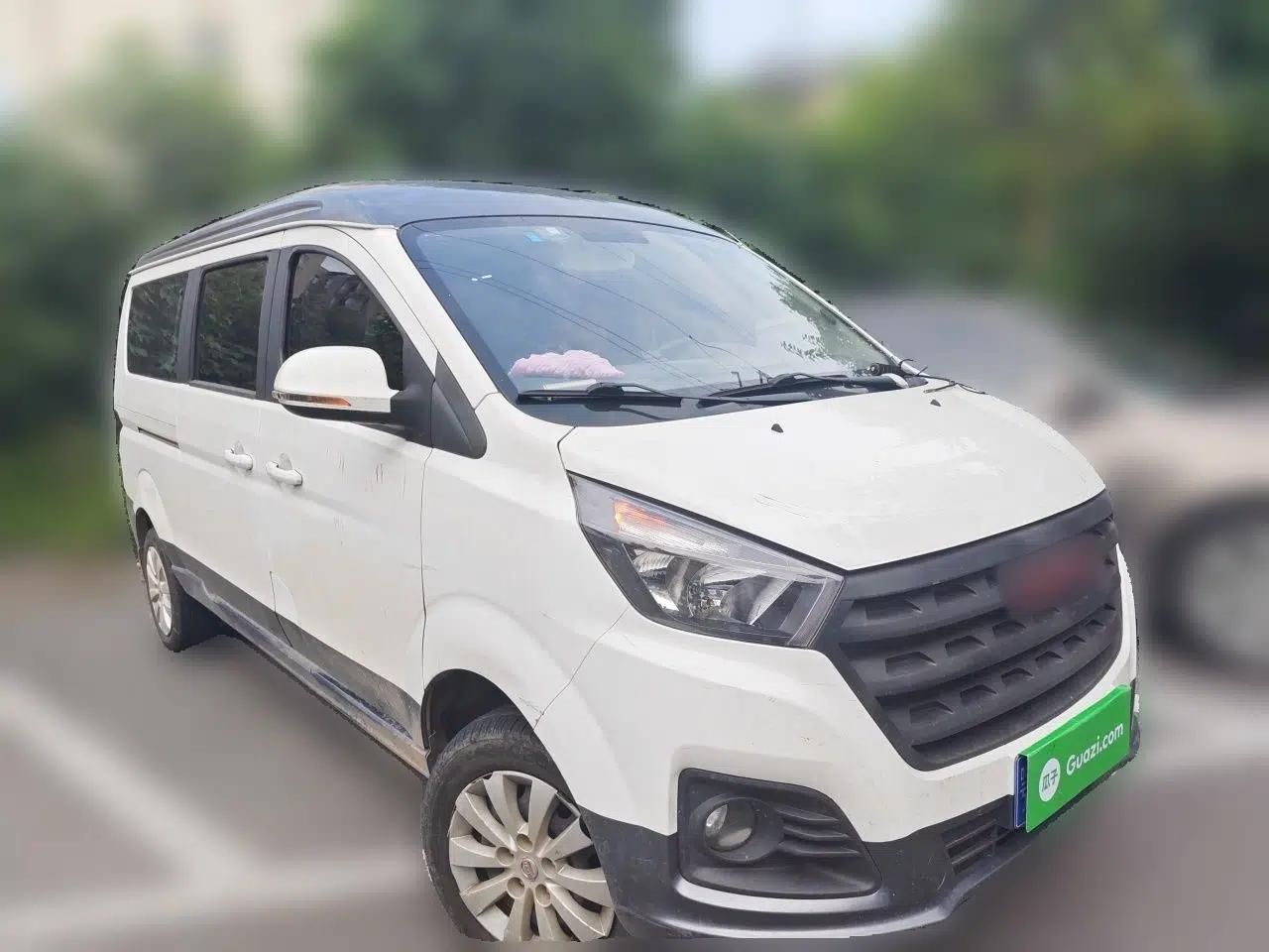 Jinbei Gold Hiace M Classic 2023 Panda Edition 1.5L Travel Lion Passenger Van 5/6/7 Seats — миниатюра 3