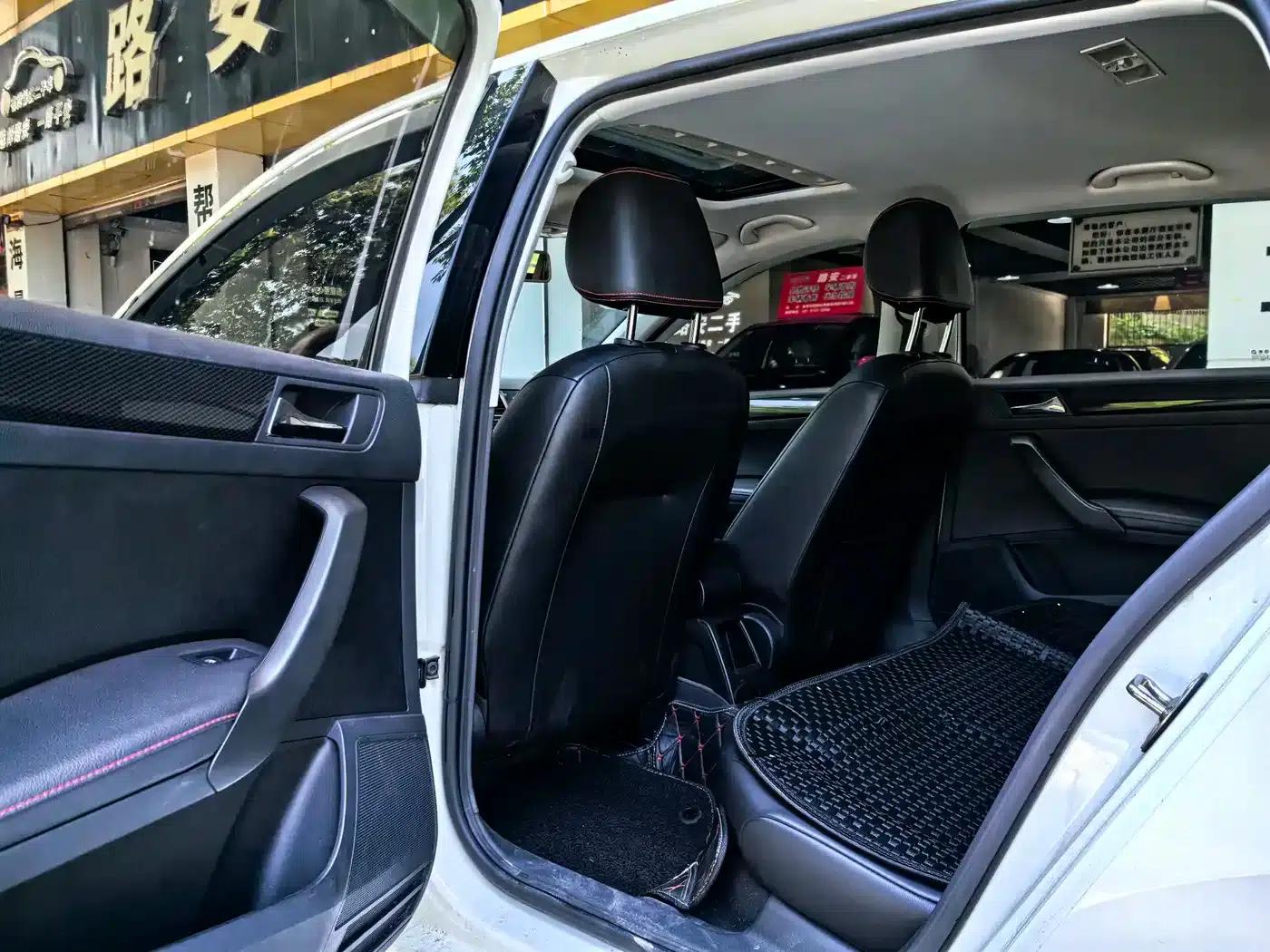 Rapid 2018 1.6L Automatic Sport Edition — миниатюра 9