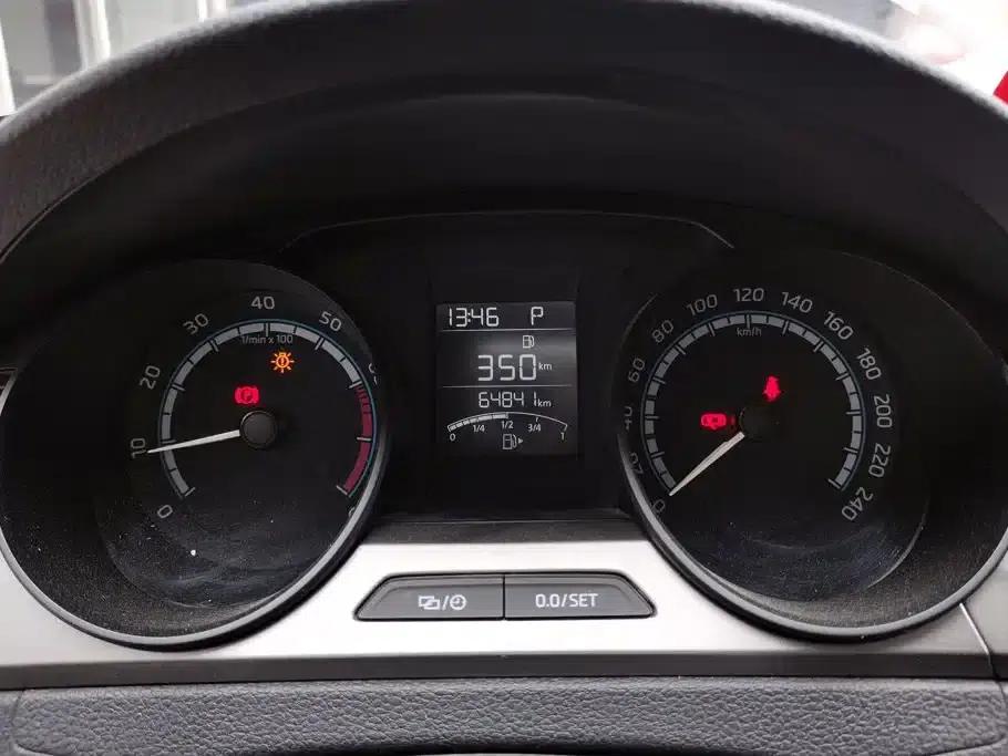 Rapid 2020 1.5L Automatic Standard Edition — миниатюра 14