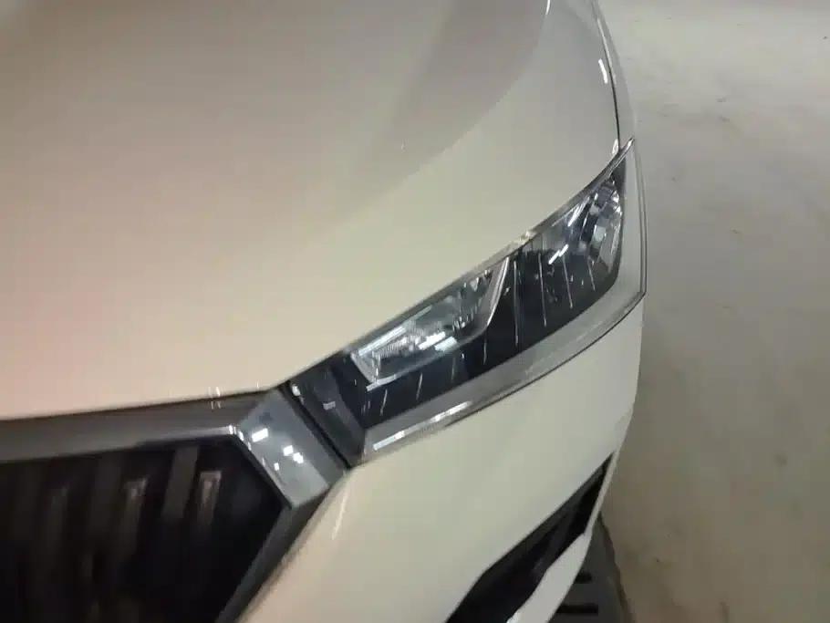 Rapid 2020 1.5L Automatic Standard Edition — миниатюра 5