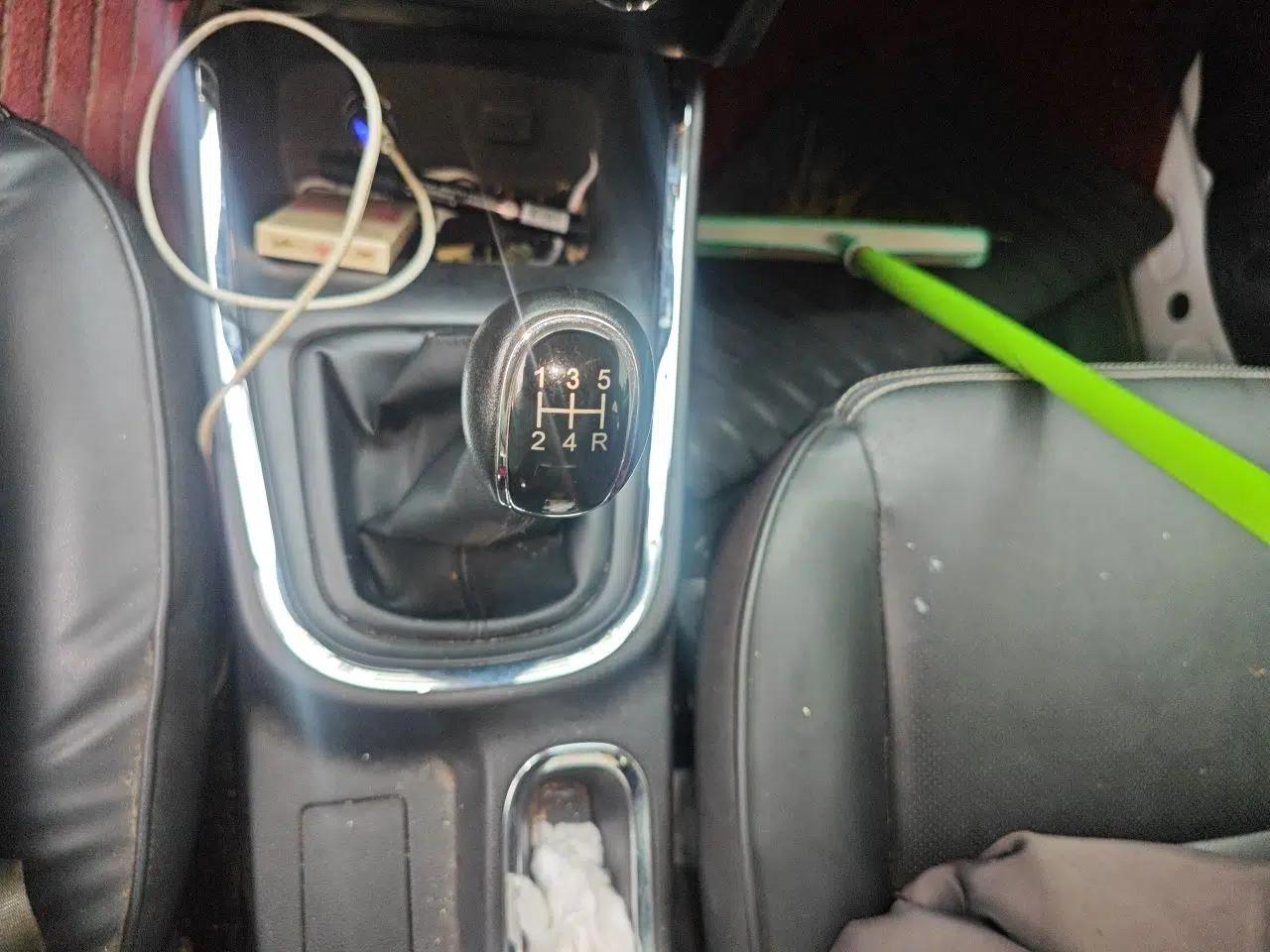 Jinbei Gold Hiace 2021 2.0L Passenger Van Travel Lion 6-Seater — миниатюра 14