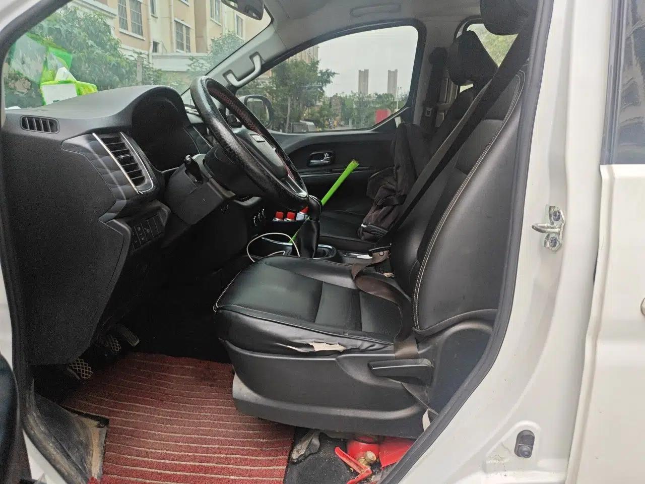Jinbei Gold Hiace 2021 2.0L Passenger Van Travel Lion 6-Seater — миниатюра 15