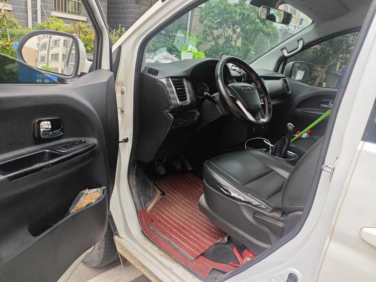 Jinbei Gold Hiace 2021 2.0L Passenger Van Travel Lion 6-Seater — миниатюра 16