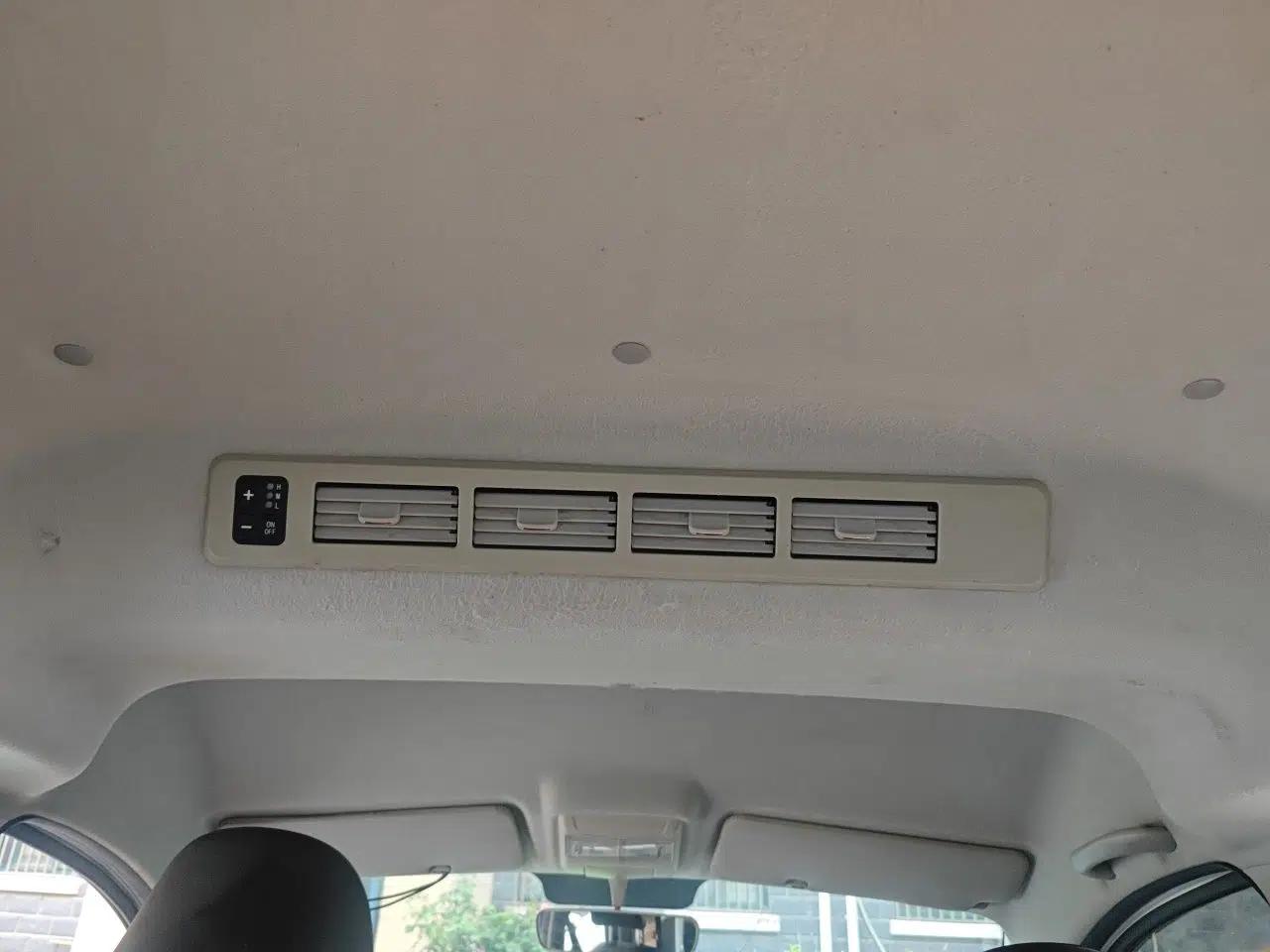 Jinbei Gold Hiace 2021 2.0L Passenger Van Travel Lion 6-Seater — миниатюра 18
