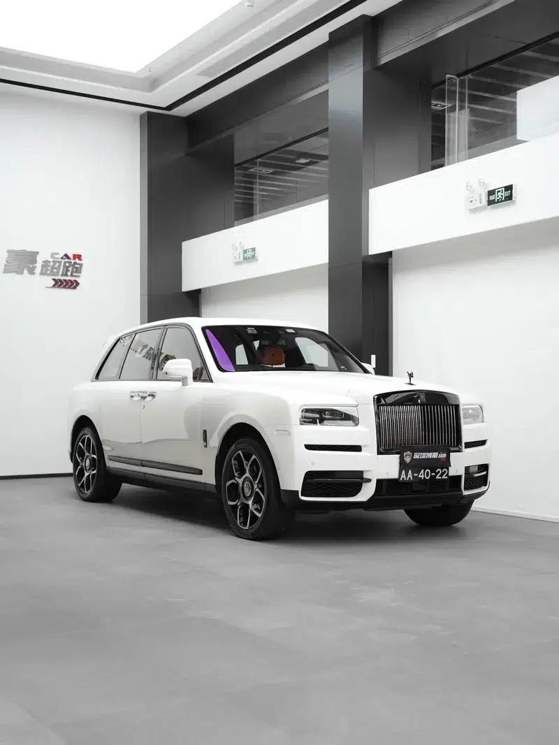 2020 Cullinan Black Badge — миниатюра 3