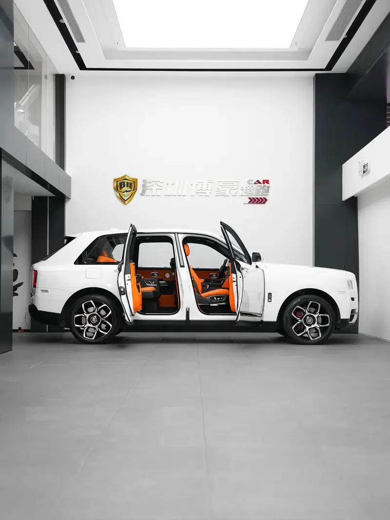2020 Cullinan Black Badge — миниатюра 4