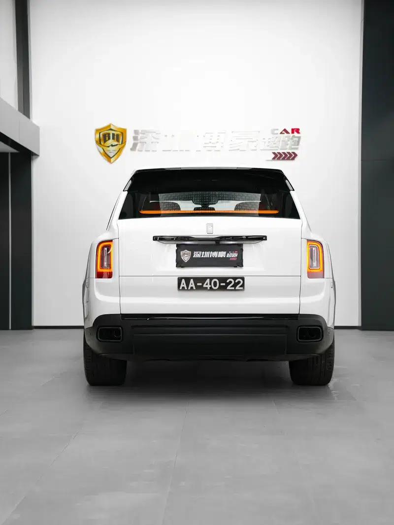 2020 Cullinan Black Badge — миниатюра 6
