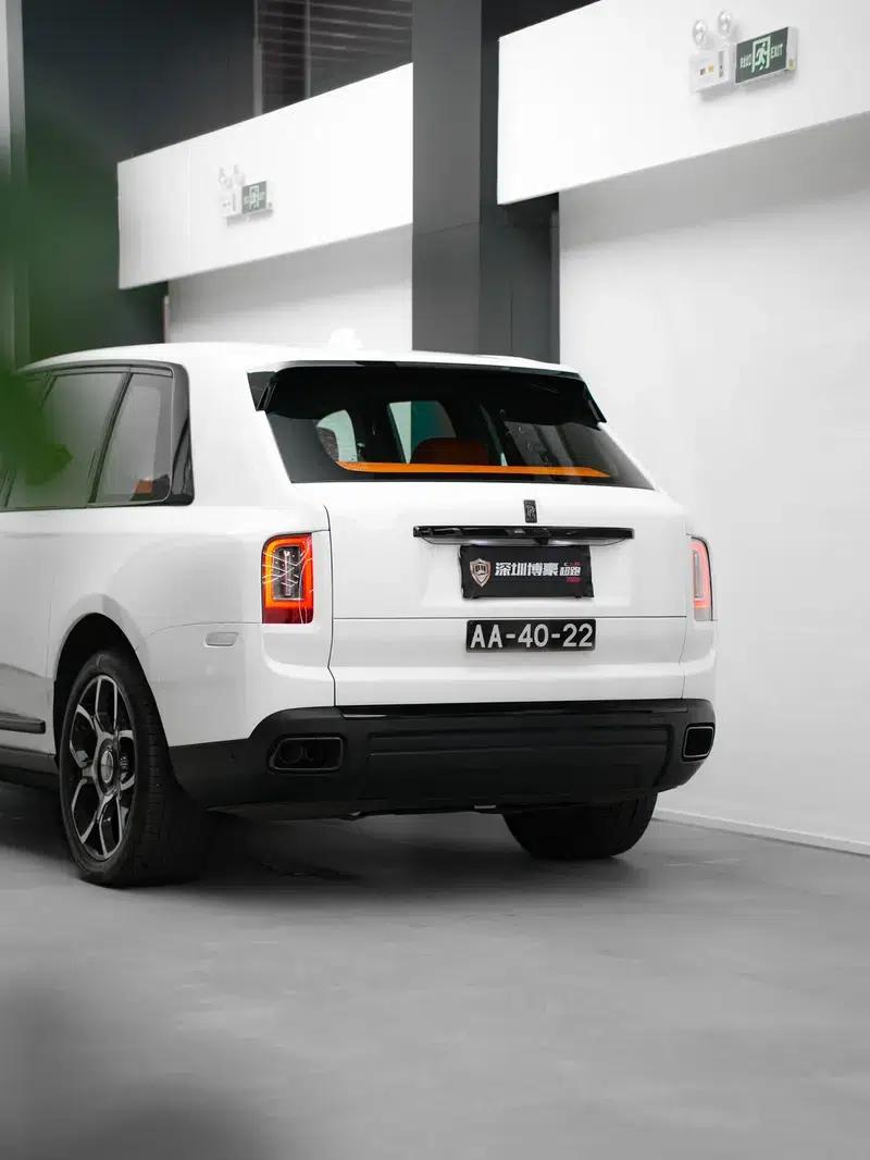 2020 Cullinan Black Badge — миниатюра 9