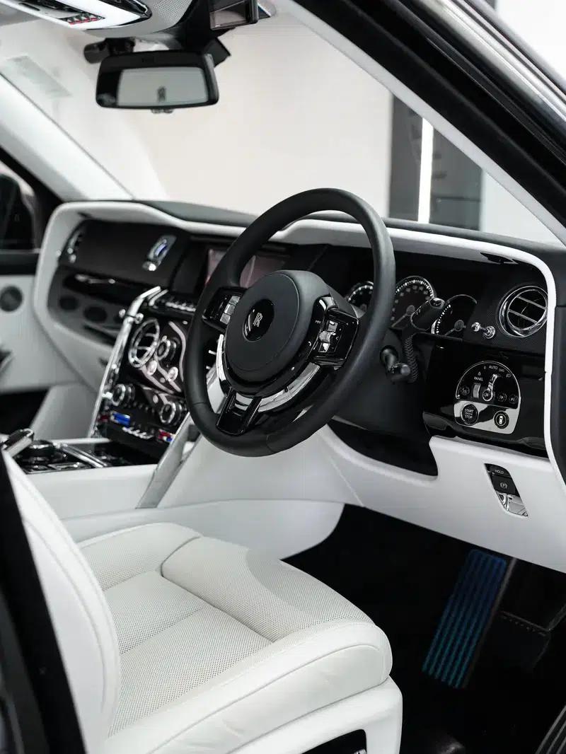 2021 Cullinan 6.7L Automatic 4WD 4-Seater Parallel Import — миниатюра 23