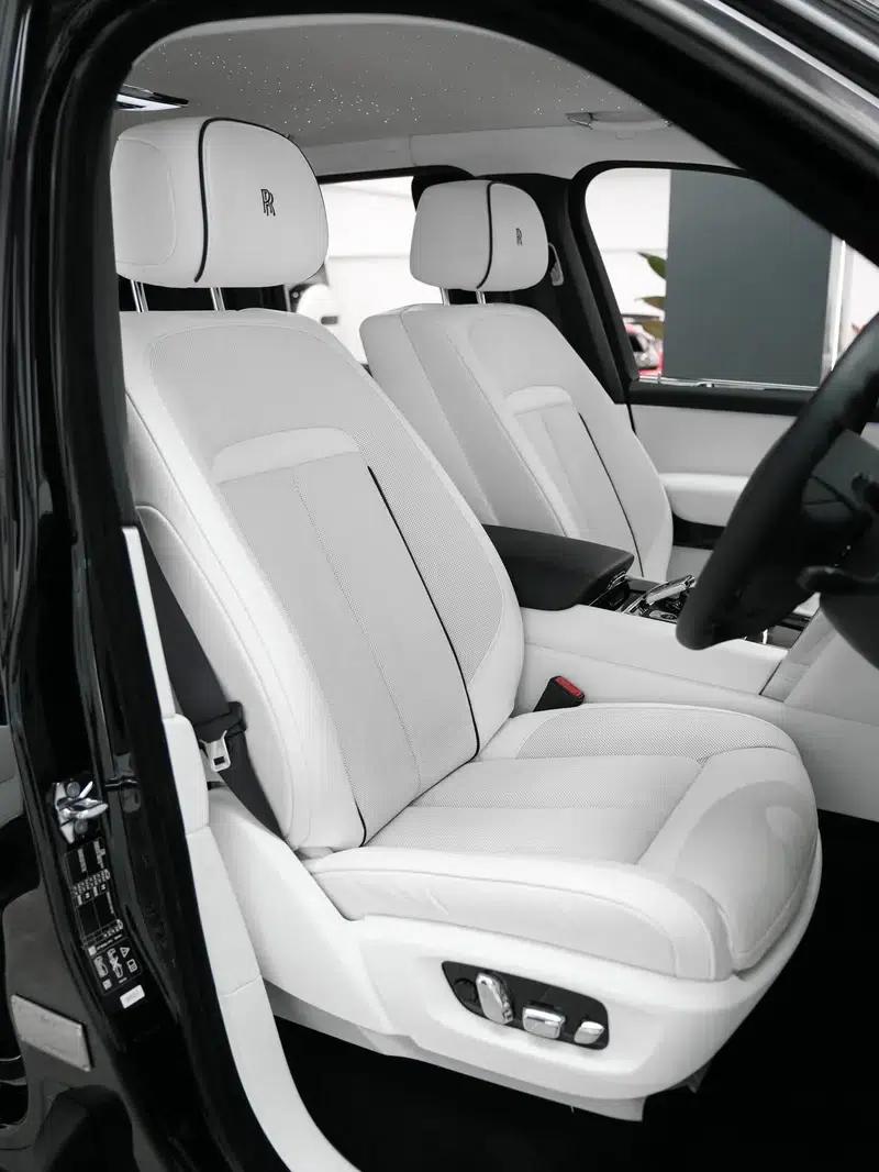 2021 Cullinan 6.7L Automatic 4WD 4-Seater Parallel Import — миниатюра 25