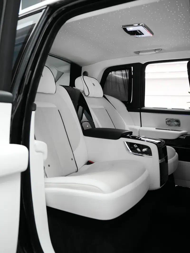 2021 Cullinan 6.7L Automatic 4WD 4-Seater Parallel Import — миниатюра 26