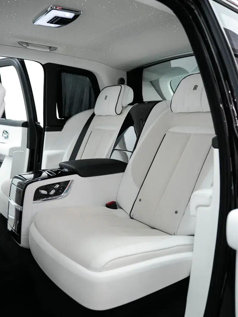 2021 Cullinan 6.7L Automatic 4WD 4-Seater Parallel Import — миниатюра 28
