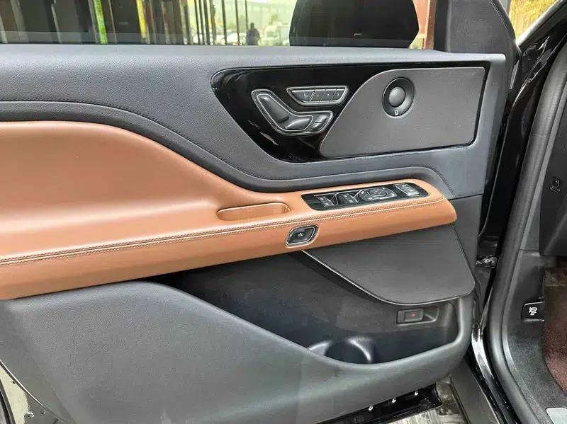 2021 Aviator 3.0T V6 AWD Premium Edition — миниатюра 11