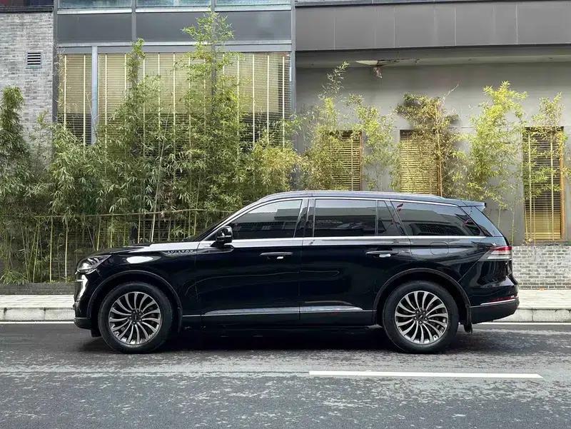 2021 Aviator 3.0T V6 AWD Premium Edition — миниатюра 4