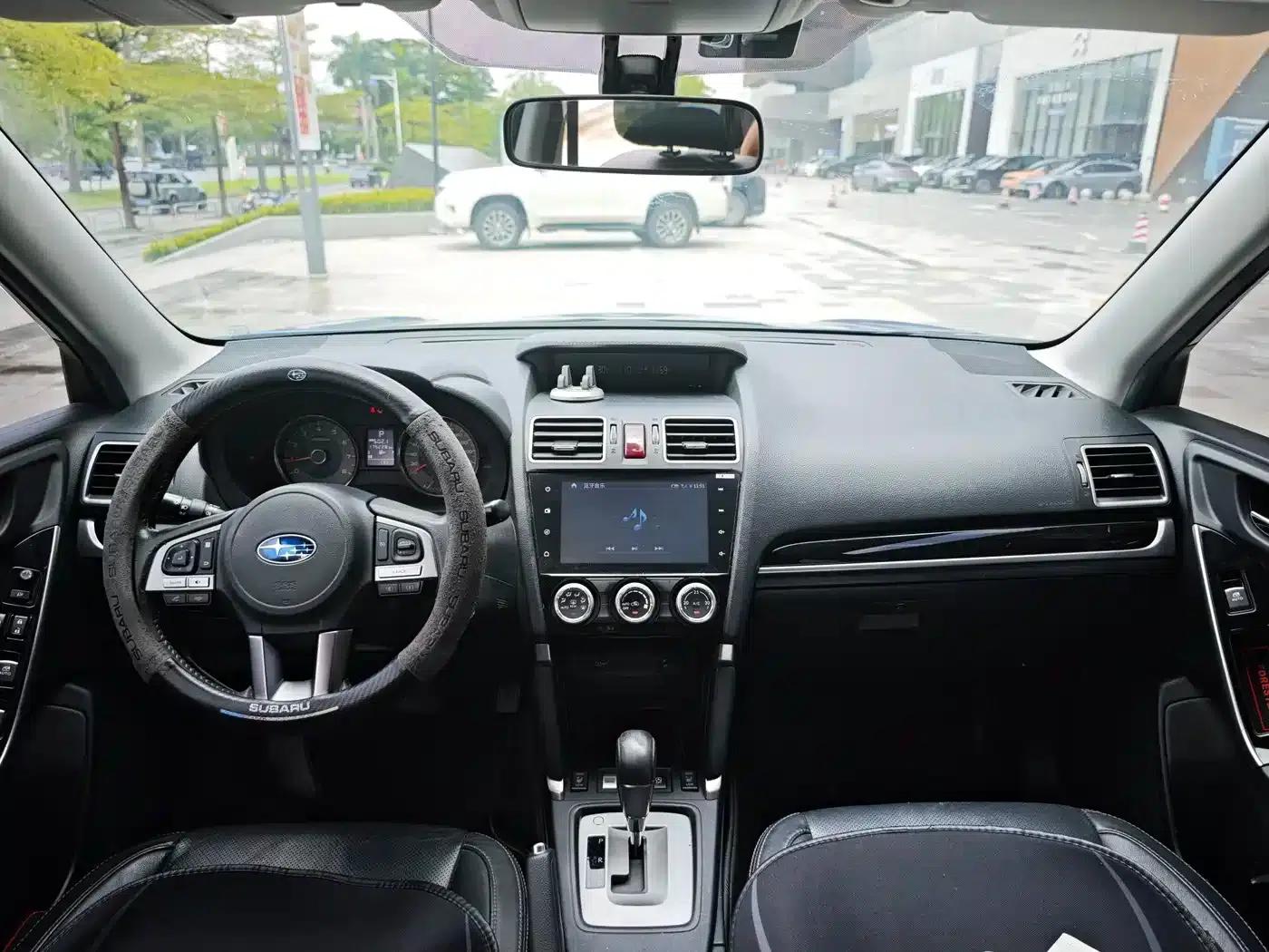 Forester 2016 2.0i Luxury Navigation Edition — миниатюра 7
