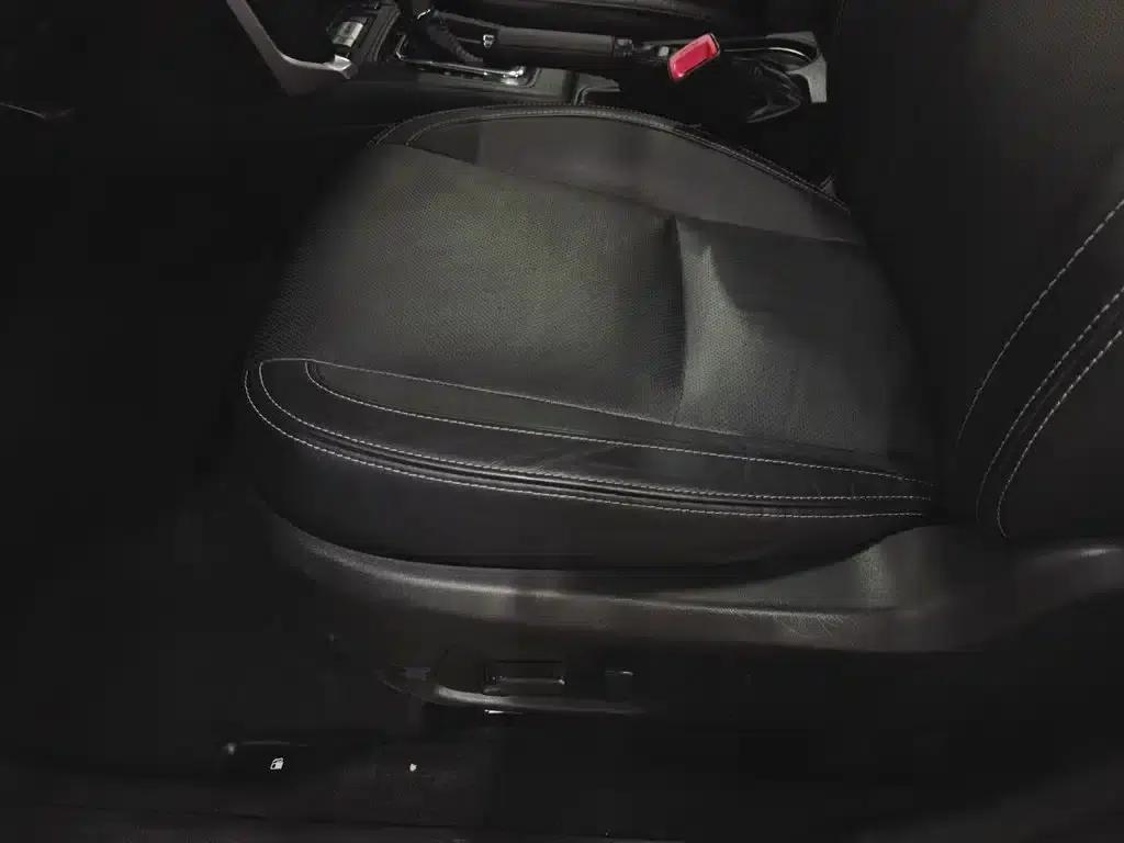 Forester 2016 2.5i Luxury Navigation Edition — миниатюра 20