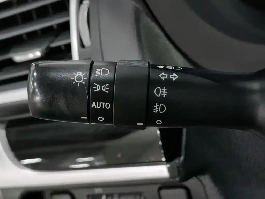 Forester 2016 2.5i Luxury Navigation Edition — миниатюра 21