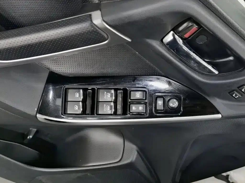 Forester 2016 2.5i Luxury Navigation Edition — миниатюра 9