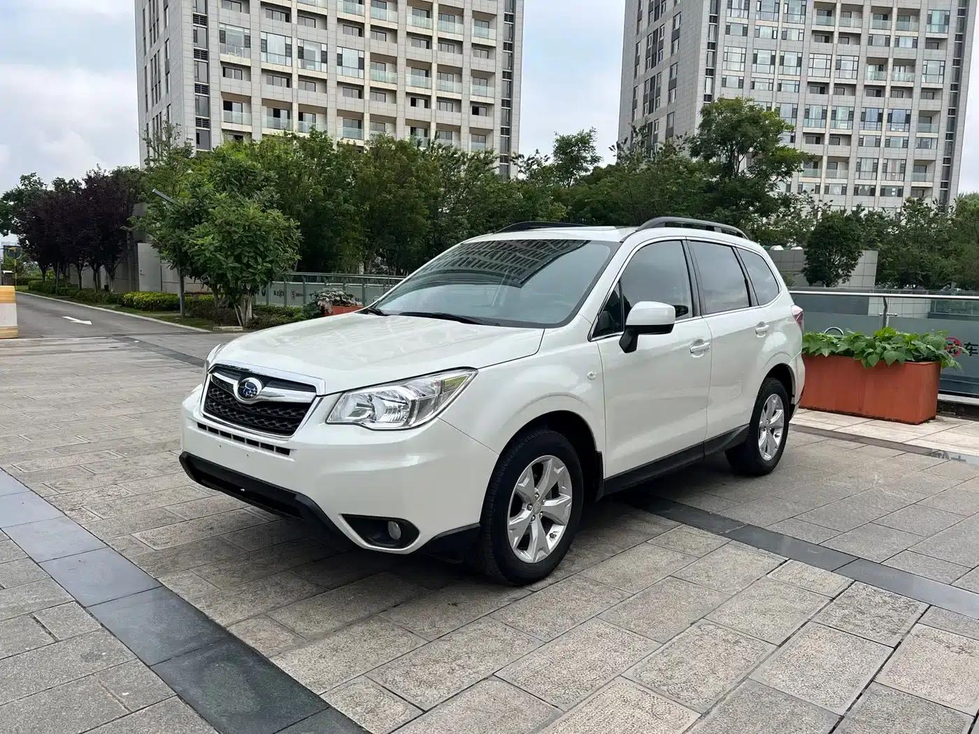 Forester 2013 2.0i Automatic Luxury Navigation Edition — миниатюра 1