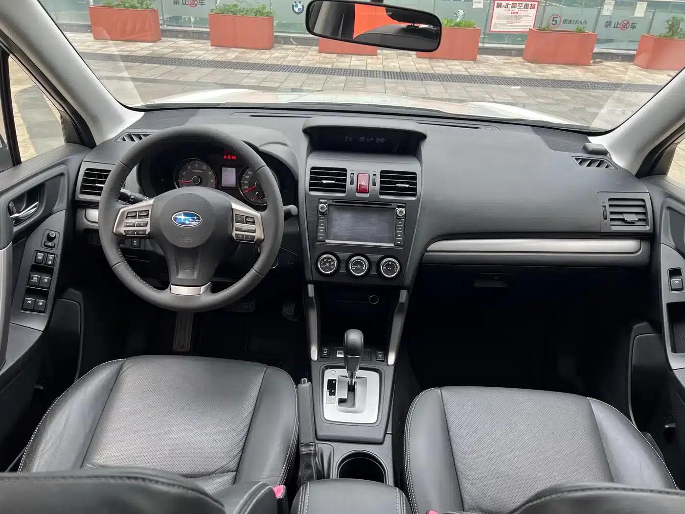 Forester 2013 2.0i Automatic Luxury Navigation Edition — миниатюра 6
