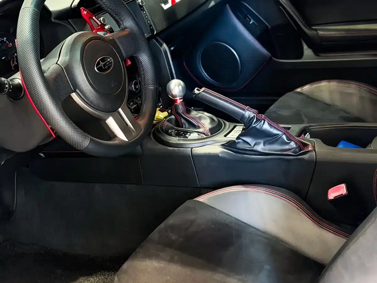 Subaru BRZ 2013 2.0i Automatic Luxury — миниатюра 5
