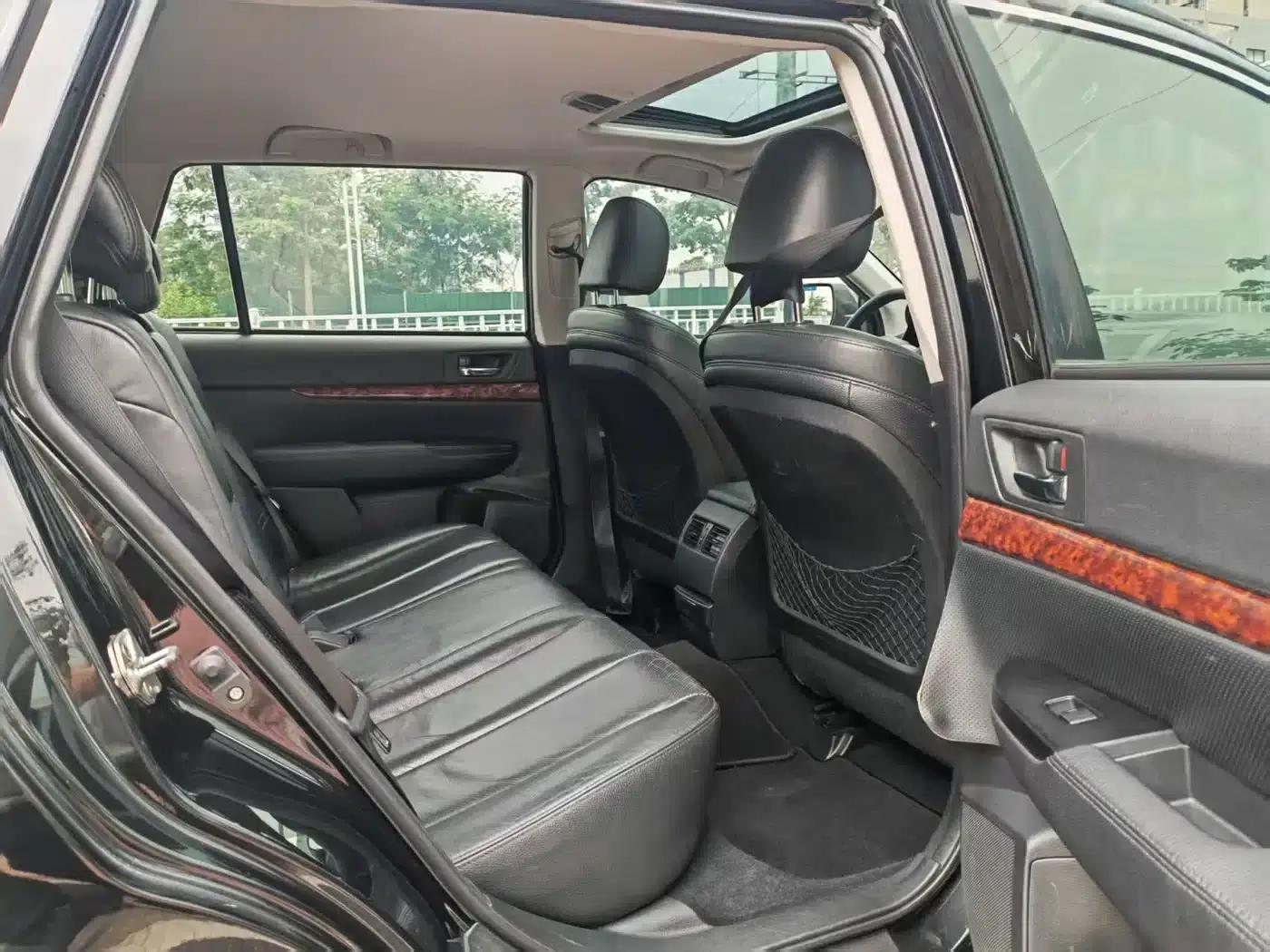 Outback 2010 2.5i Luxury Edition — миниатюра 13