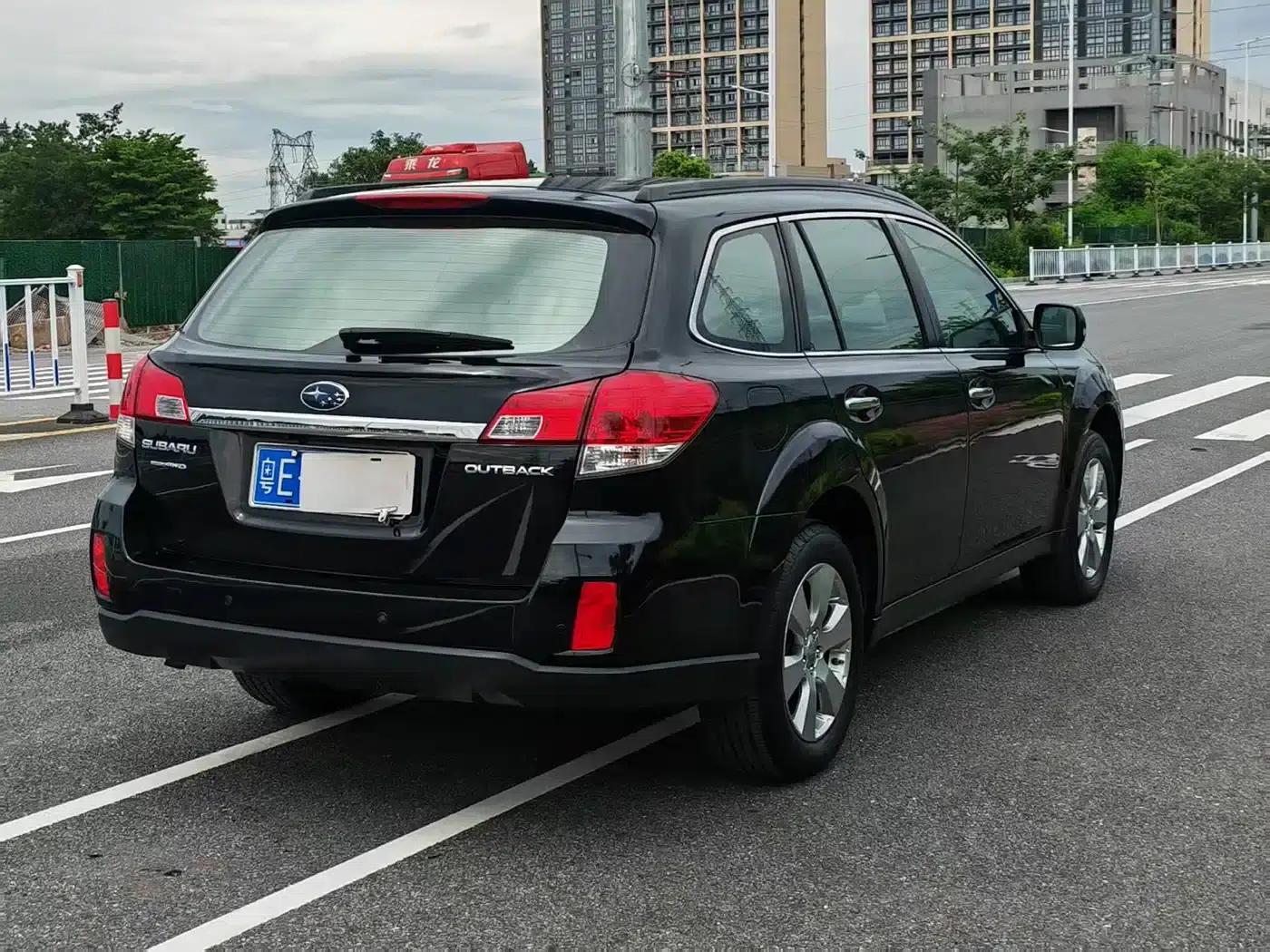Outback 2010 2.5i Luxury Edition — миниатюра 7