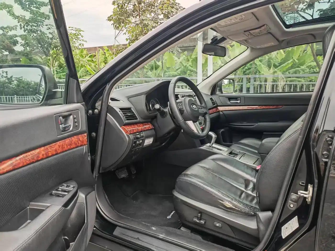 Outback 2010 2.5i Luxury Edition — миниатюра 8