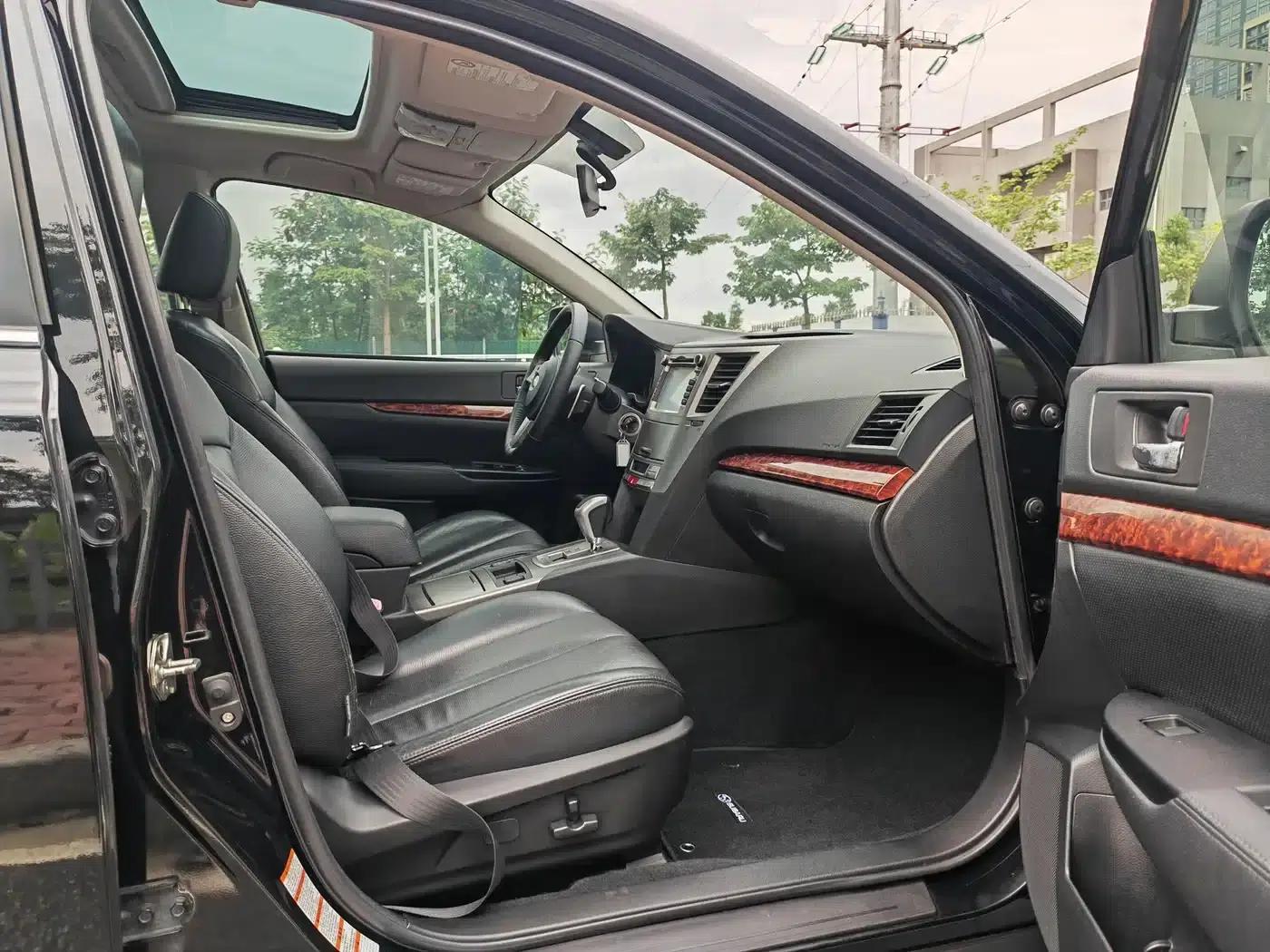 Outback 2010 2.5i Luxury Edition — миниатюра 9