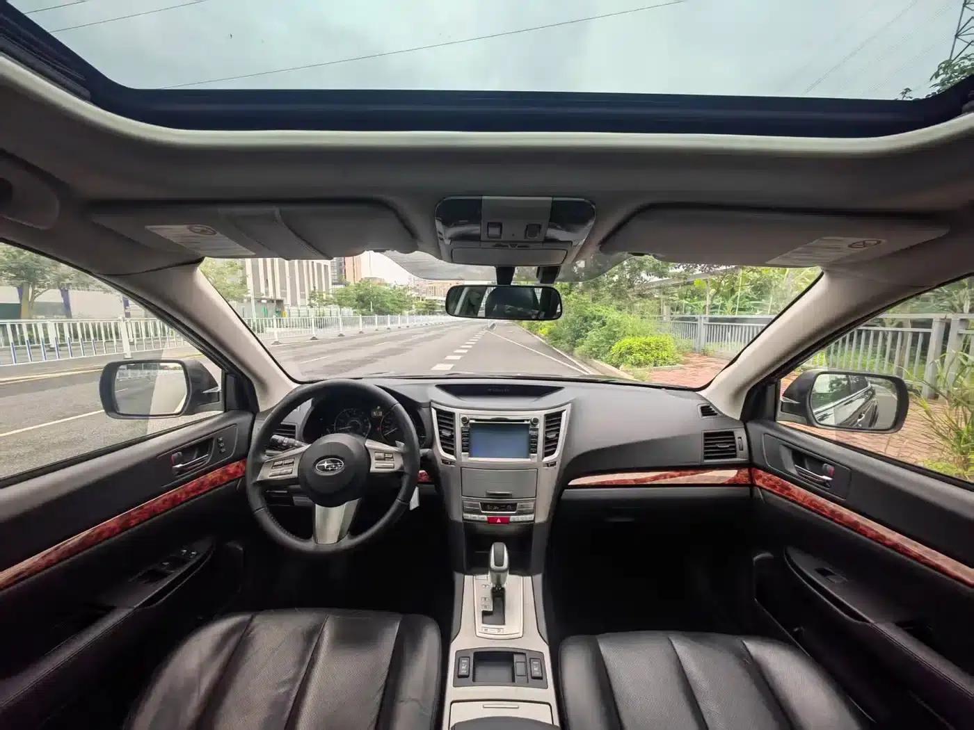 Outback 2010 2.5i Luxury Edition — миниатюра 10