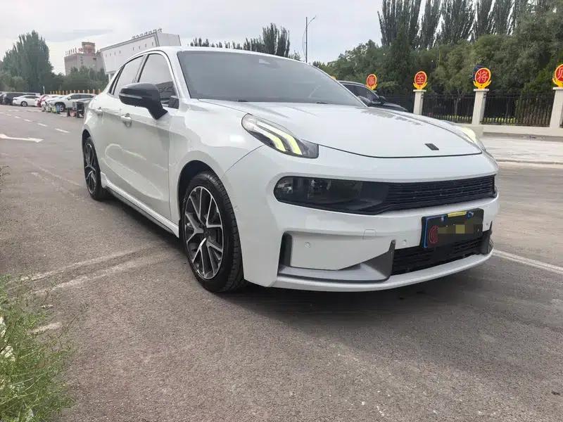 Lynk & Co 03 2019 1.5TD DCT Pro Edition — миниатюра 3