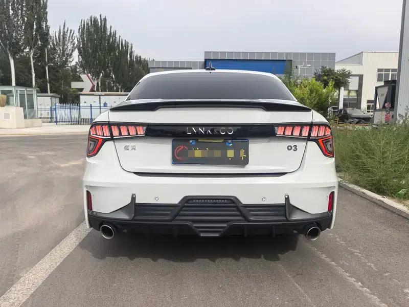 Lynk & Co 03 2019 1.5TD DCT Pro Edition — миниатюра 5
