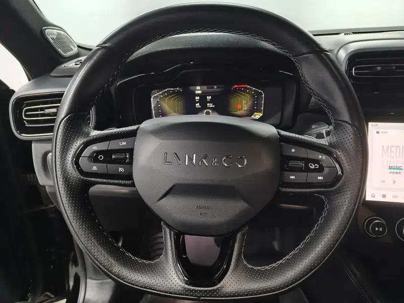 Lynk & Co 03 2022 2.0TD DCT Pro — миниатюра 16