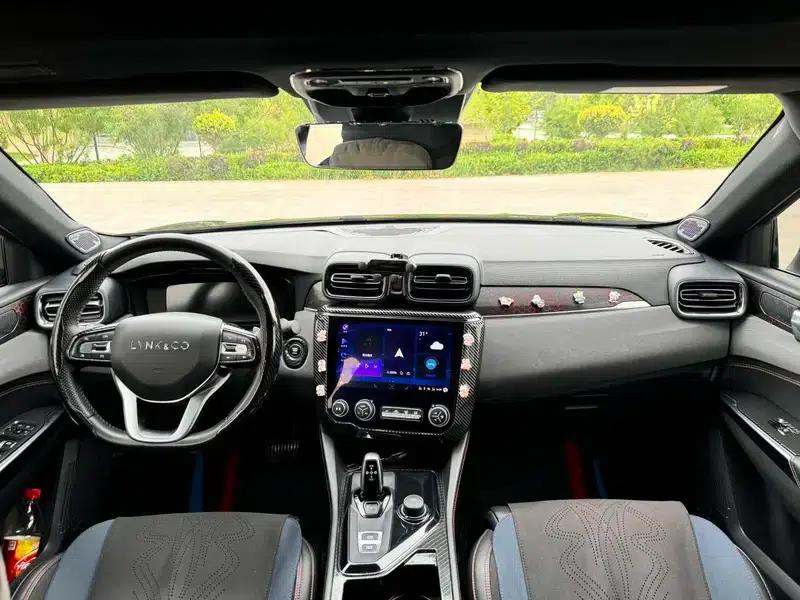 Lynk & Co 03 2019 1.5TD DCT Pro Edition — миниатюра 7