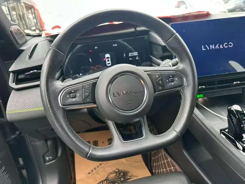 Lynk & Co 03 2023 1.5TD DCT Plus — миниатюра 8