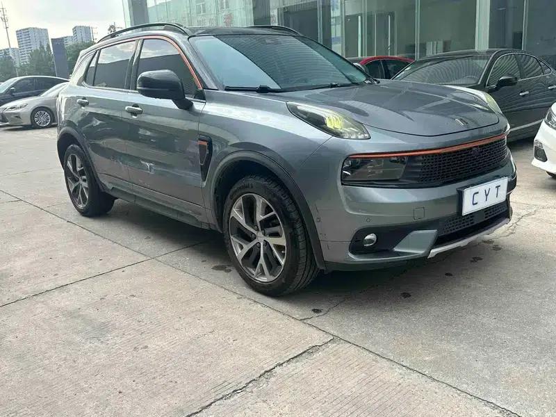Lynk & Co 01 2017 2.0T AWD Pro Edition — миниатюра 3