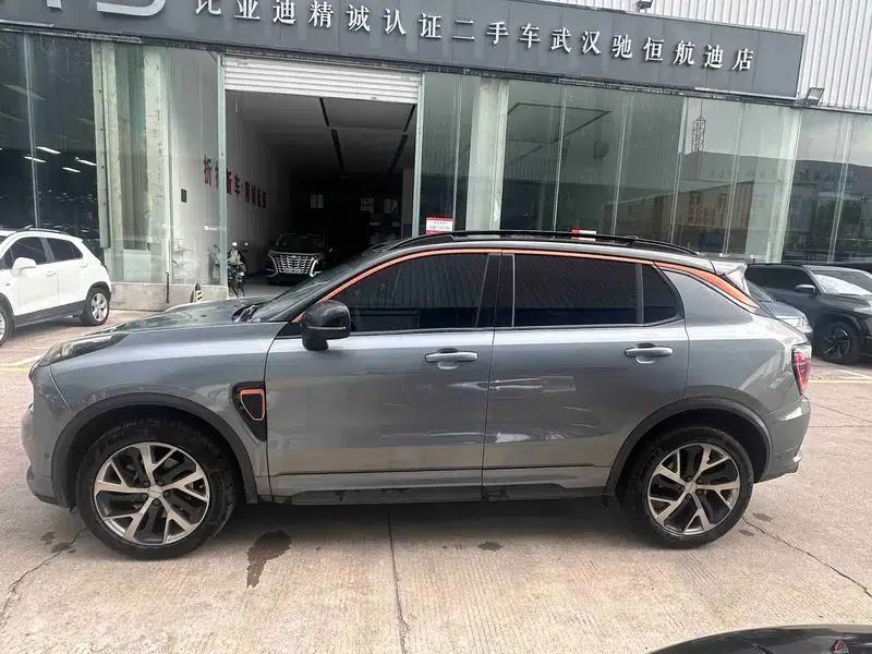 Lynk & Co 01 2017 2.0T AWD Pro Edition — миниатюра 4