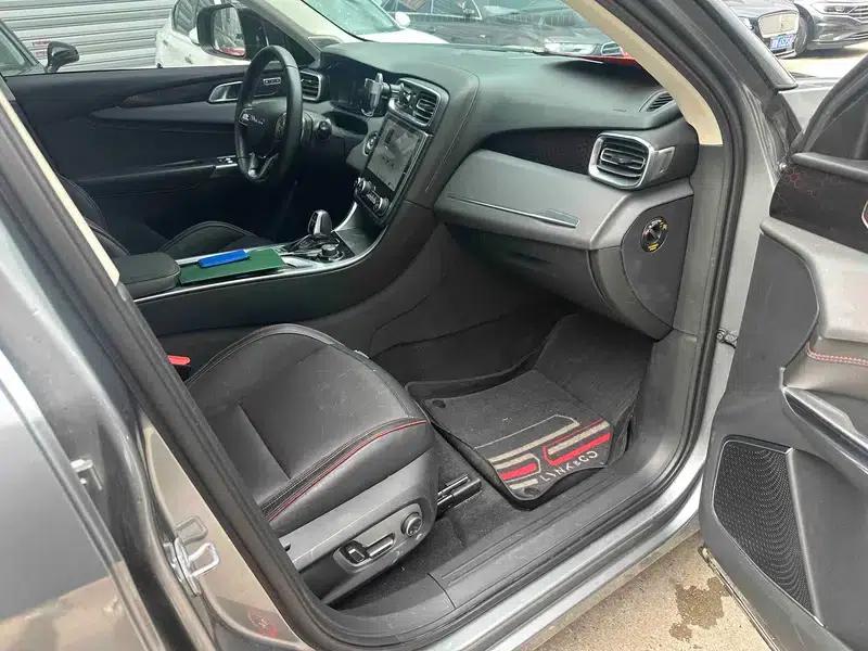 Lynk & Co 01 2017 2.0T AWD Pro Edition — миниатюра 8