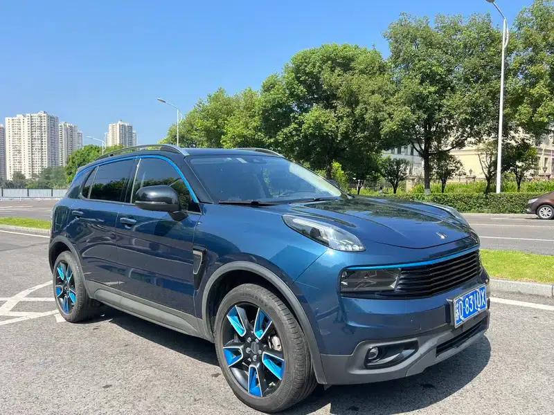 Lynk & Co 01 2017 2.0T 2WD Pro Edition — миниатюра 3