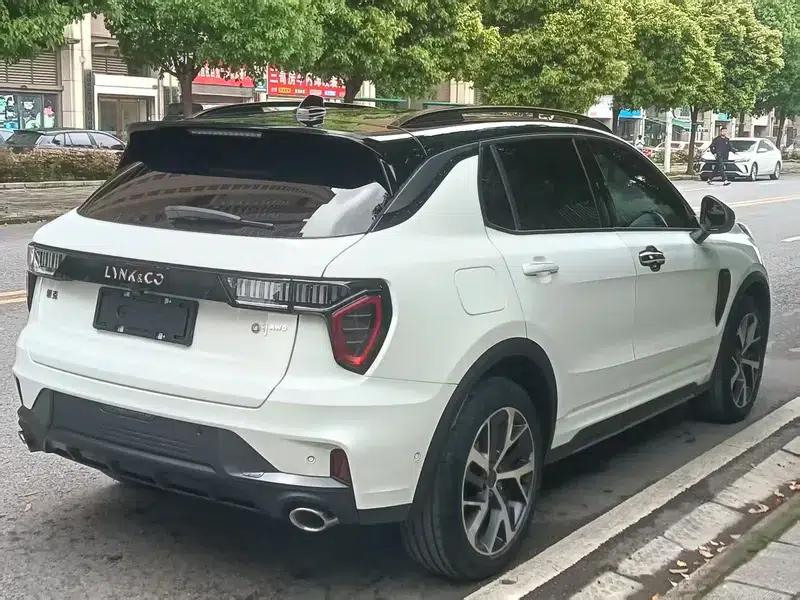 Lynk & Co 01 2021 2.0TD AWD Halo — миниатюра 6
