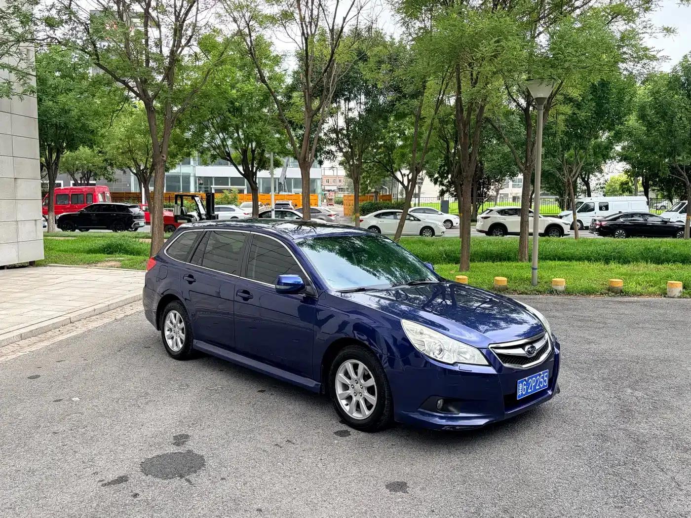 Legacy 2010 2.0i Luxury Touring Edition — миниатюра 3