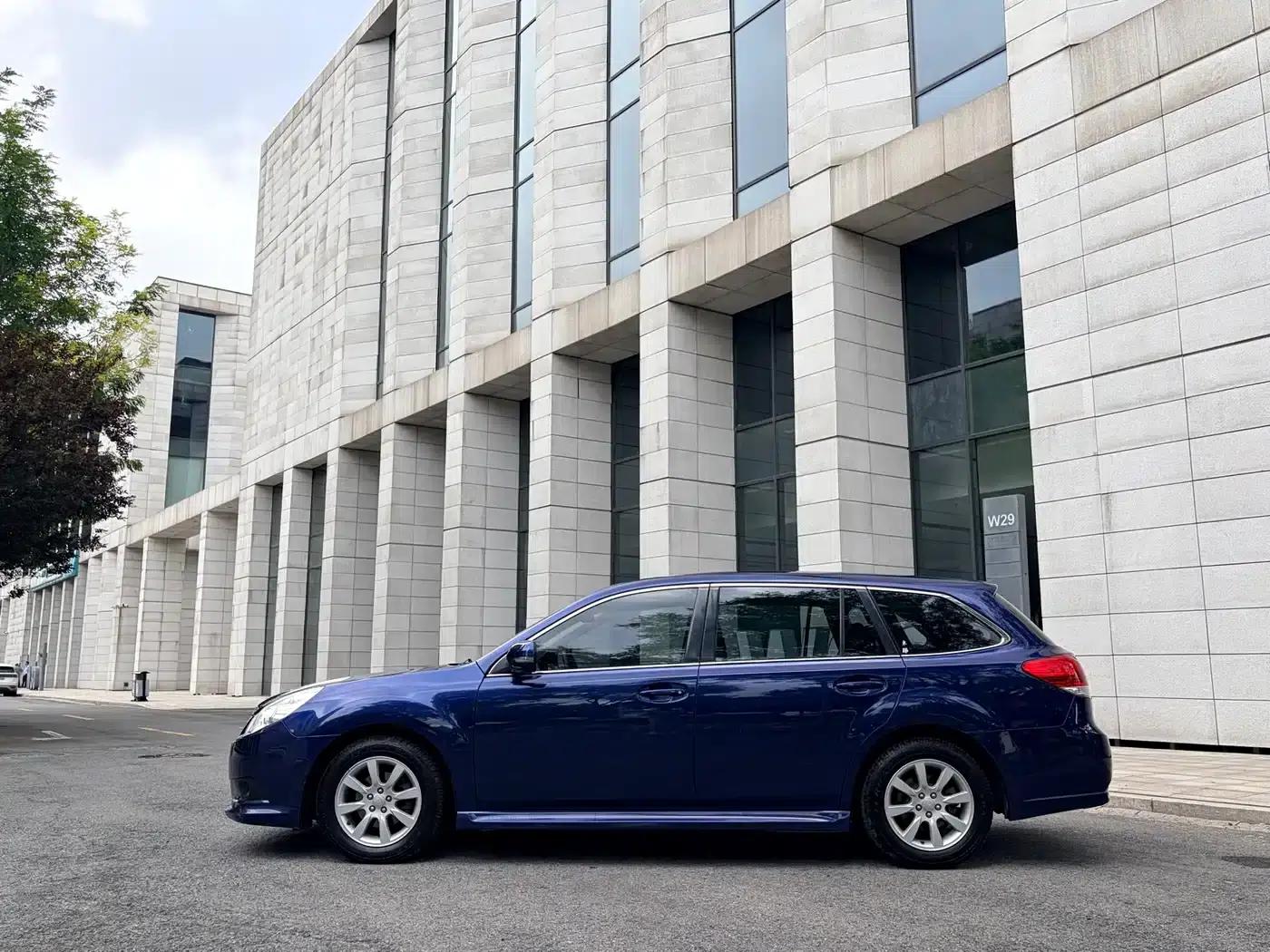 Legacy 2010 2.0i Luxury Touring Edition — миниатюра 6