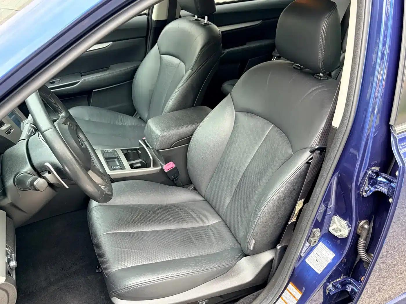 Legacy 2010 2.0i Luxury Touring Edition — миниатюра 7