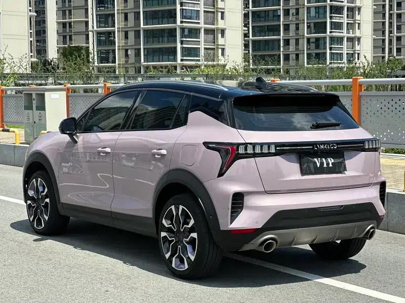 Lynk & Co 06 2021 1.5T Shero Pink Special Edition — миниатюра 5