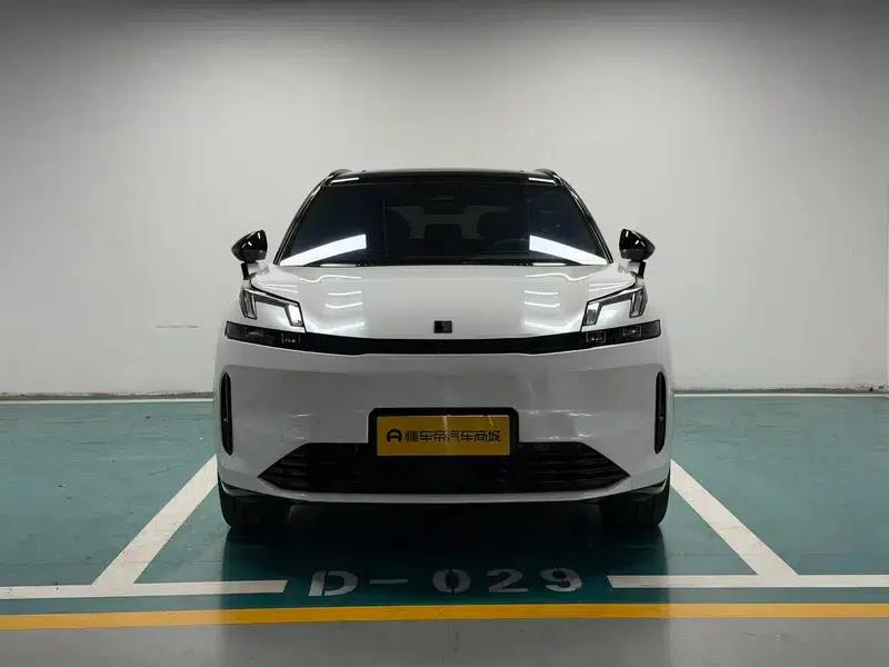 Lynk & Co 08 EM-P 2023 Model 220 AWD Performance Halo — миниатюра 2