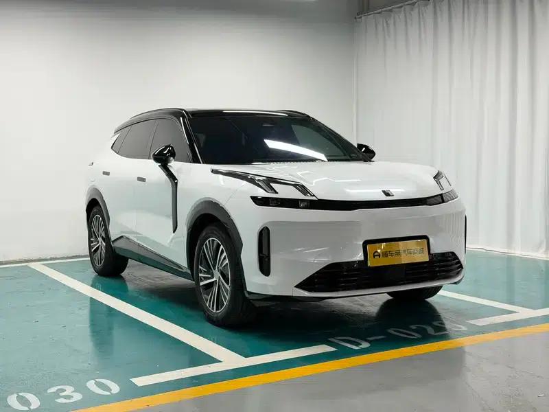 Lynk & Co 08 EM-P 2023 Model 220 AWD Performance Halo — миниатюра 3
