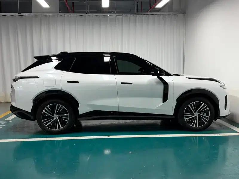 Lynk & Co 08 EM-P 2023 Model 220 AWD Performance Halo — миниатюра 8