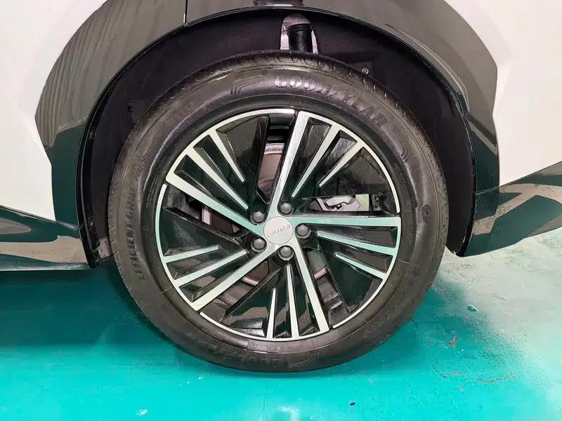 Lynk & Co 08 EM-P 2023 Model 220 AWD Performance Halo — миниатюра 9
